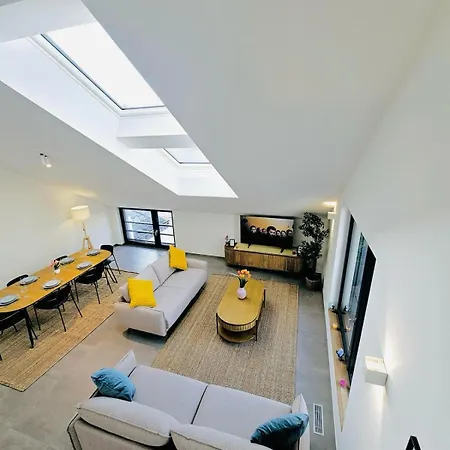 Spacious 3 Bedroom With Large Terrace And Parking-shut1