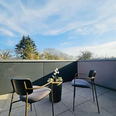 Spacious 3 Bedroom With Large Terrace And Parking-shut1 *