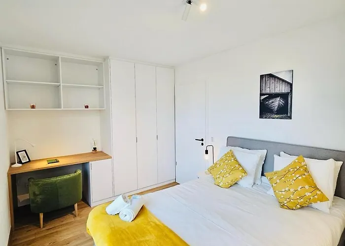 Lägenhet Spacious 3 Bedroom With Large Terrace And Parking-shut1 *