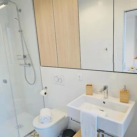 Spacious 3 Bedroom With Large Terrace And Parking-shut1 *