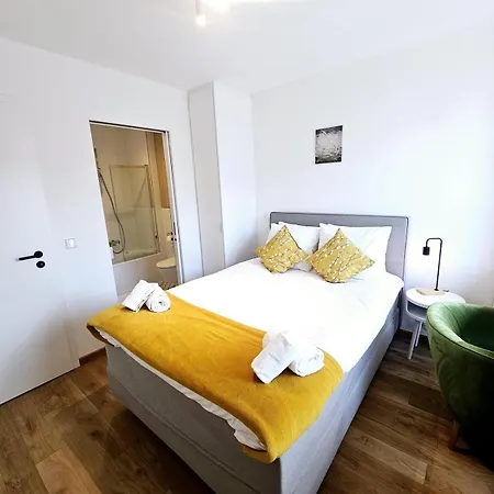 Spacious 3 Bedroom With Large Terrace And Parking-shut1