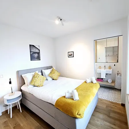 Apartment Spacious 3 Bedroom With Large Terrace And Parking-shut1