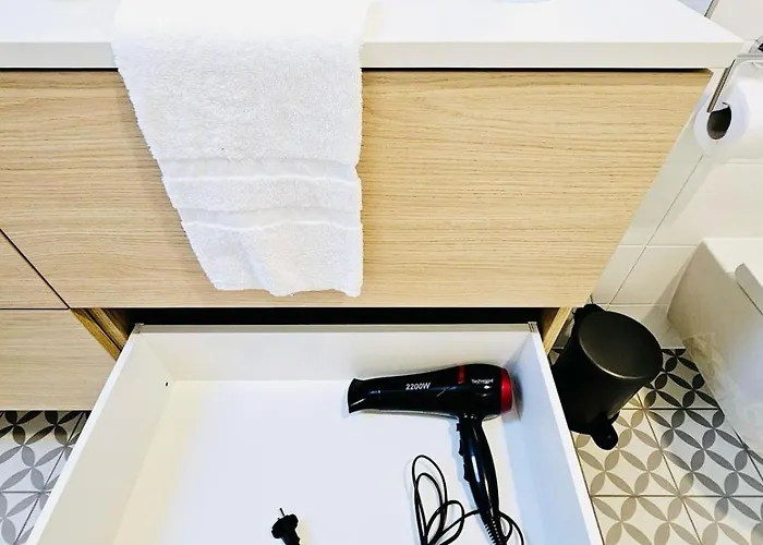 Spacious 3 Bedroom With Large Terrace And Parking-shut1 Apartment